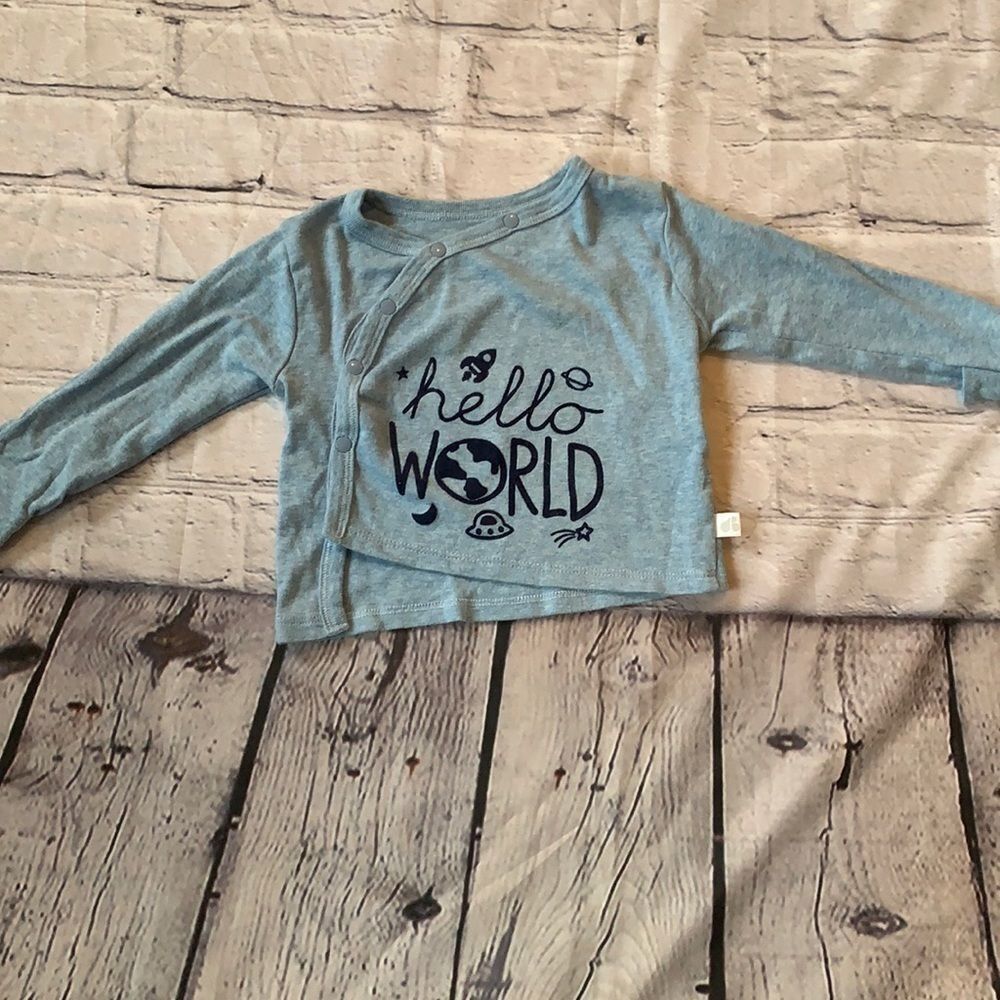 🌍 3/$25 Hello World Shirt